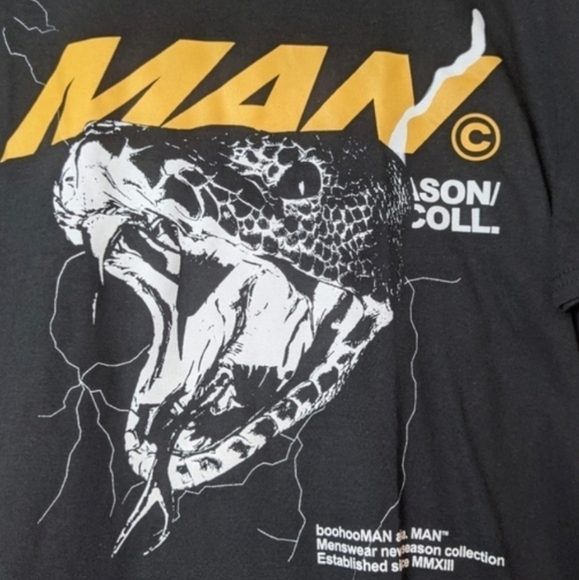 Boohoo Man Oversized Black Snake Print Short Sleeve Crew Neck Tee size Small - Picture 2 of 7